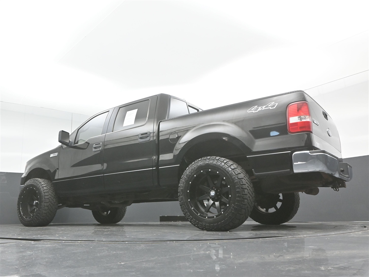 Ford F-150 XLT SuperCrew 4WD 2005