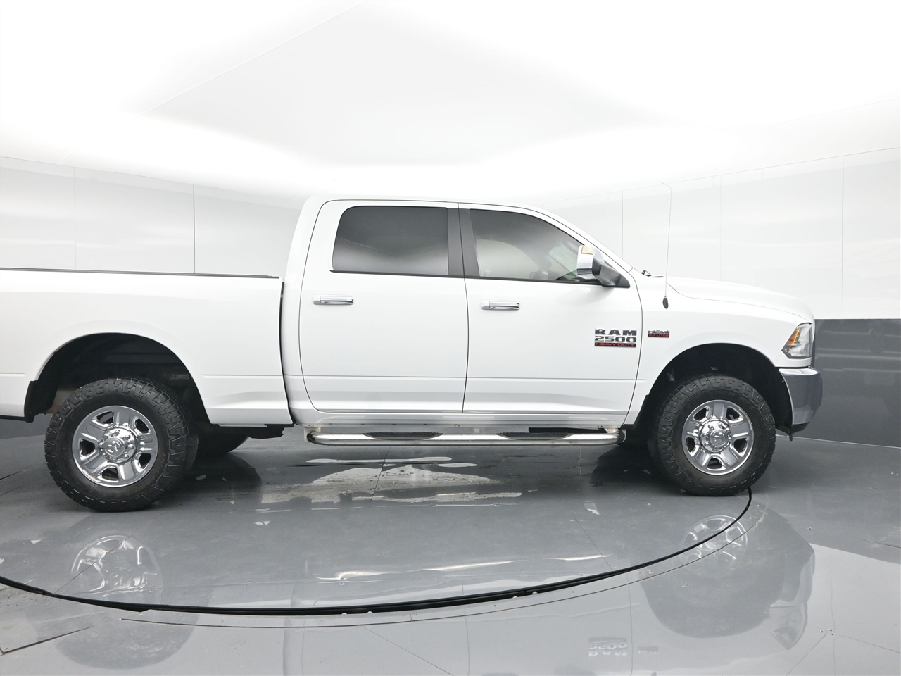 RAM 2500 SLT Crew Cab SWB 4WD 2016