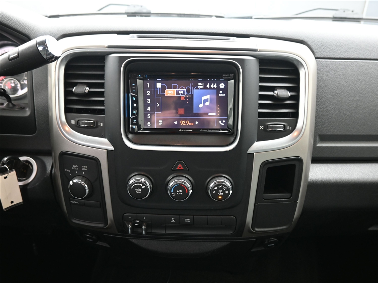 RAM 2500 SLT Crew Cab SWB 4WD 2016