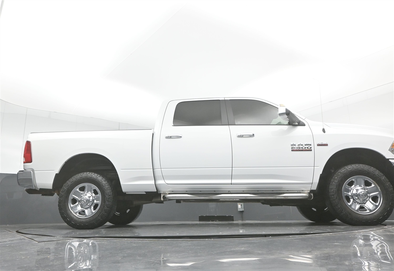 RAM 2500 SLT Crew Cab SWB 4WD 2016