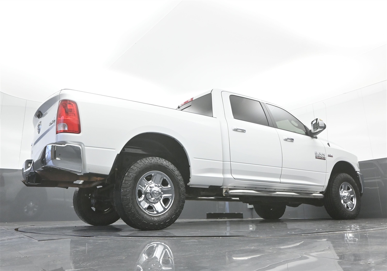 RAM 2500 SLT Crew Cab SWB 4WD 2016