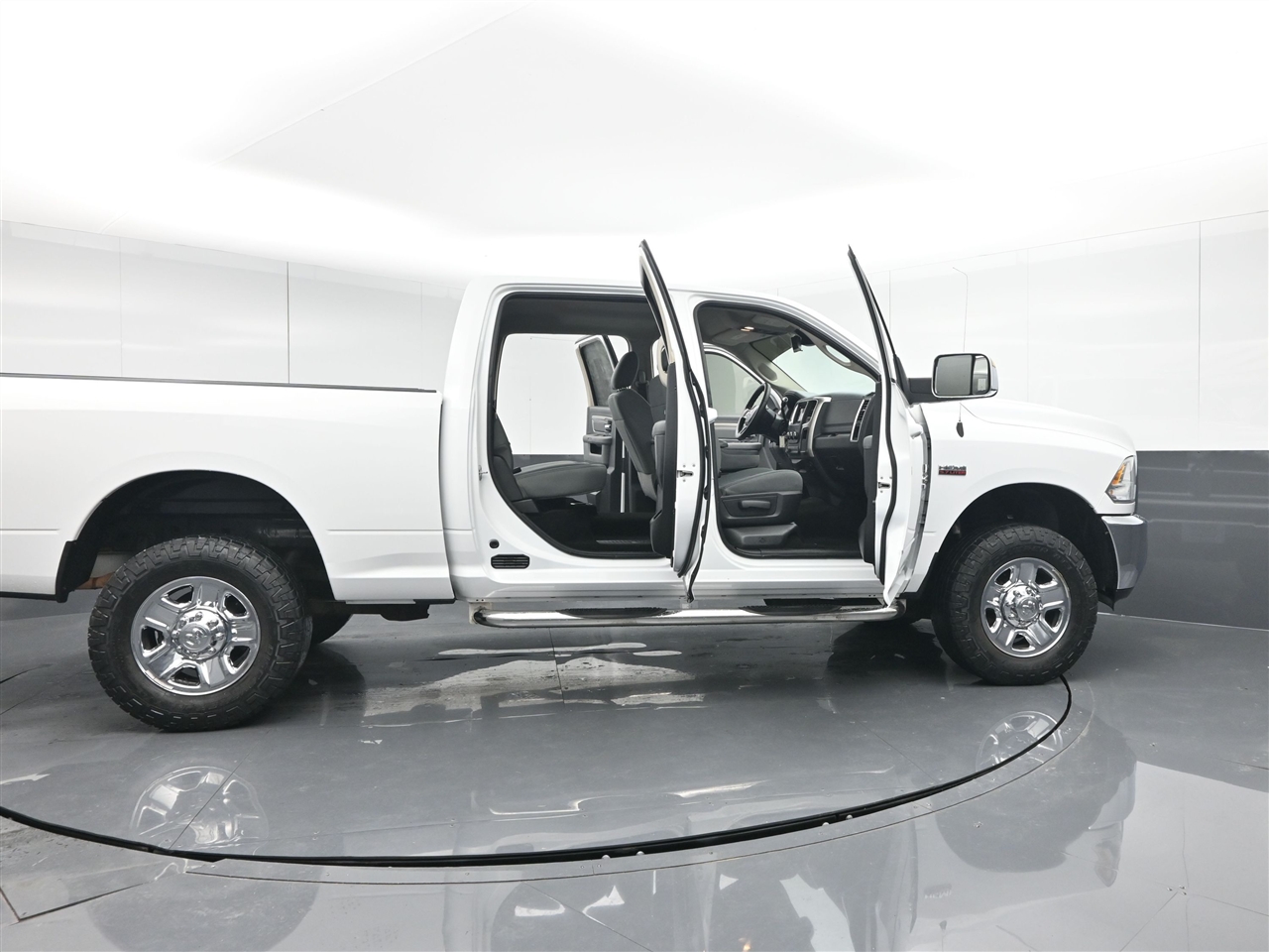 RAM 2500 SLT Crew Cab SWB 4WD 2016