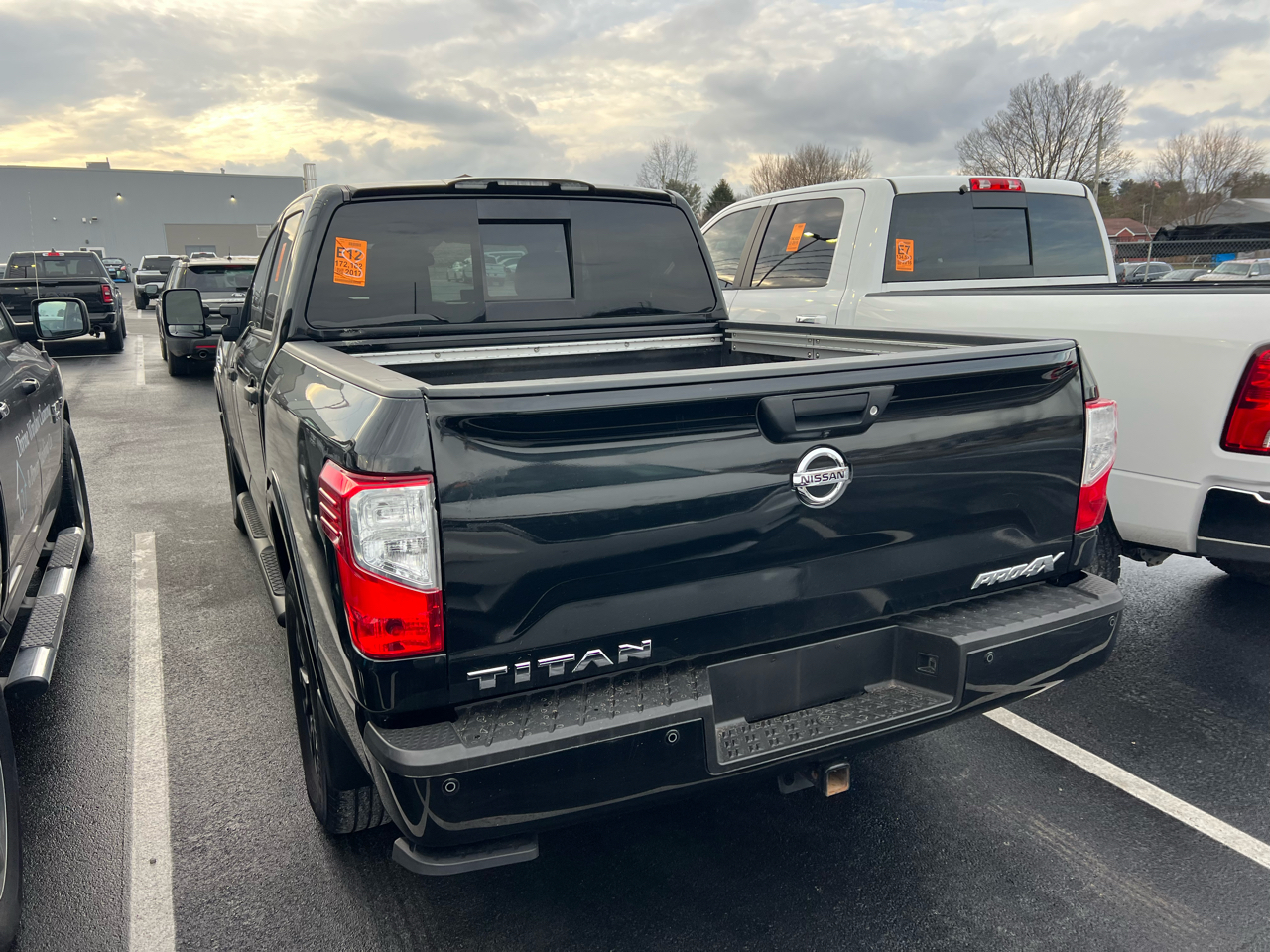 Nissan Titan PRO-4X Crew Cab 4WD 2017