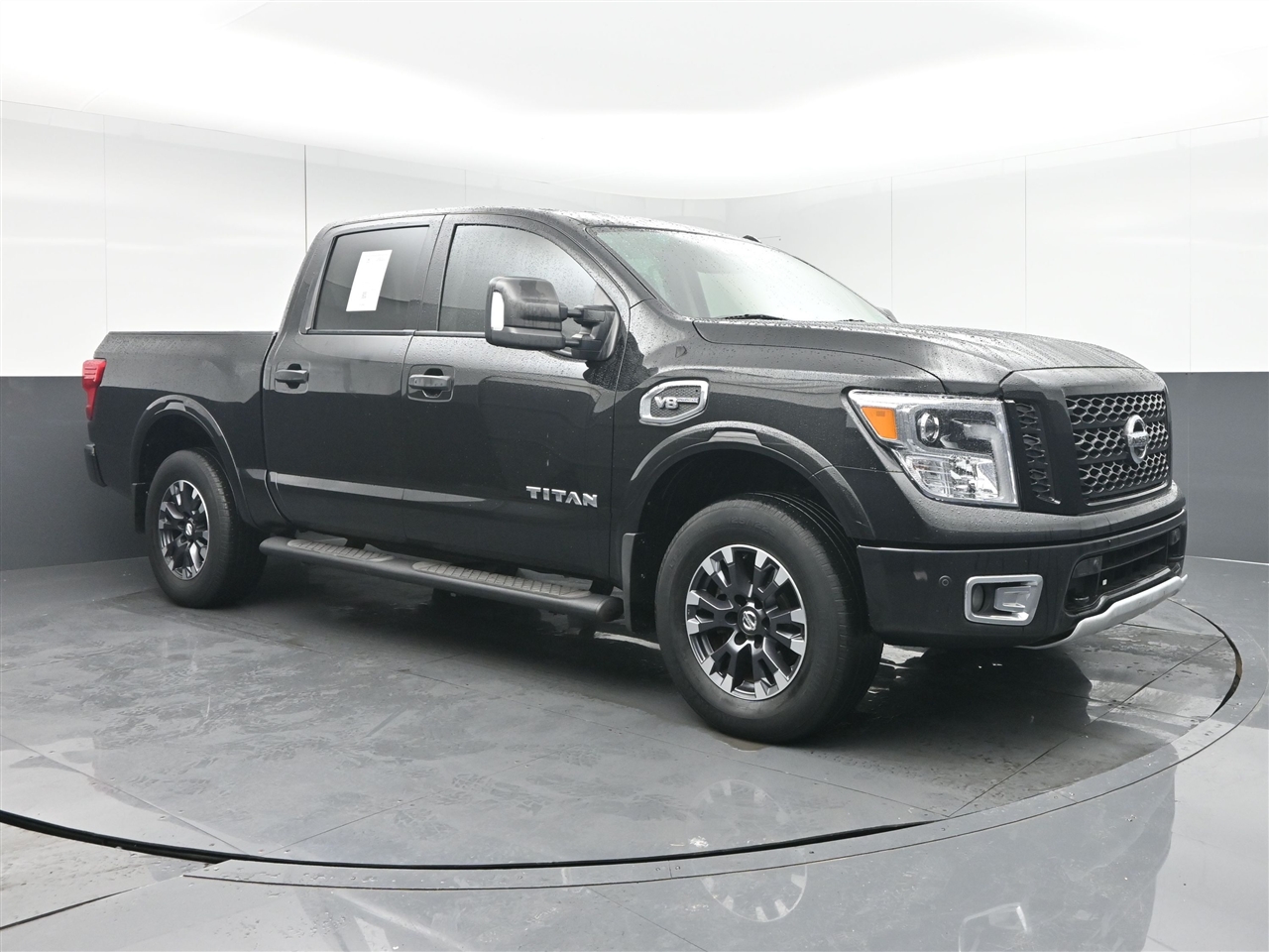 Nissan Titan PRO-4X Crew Cab 4WD 2017