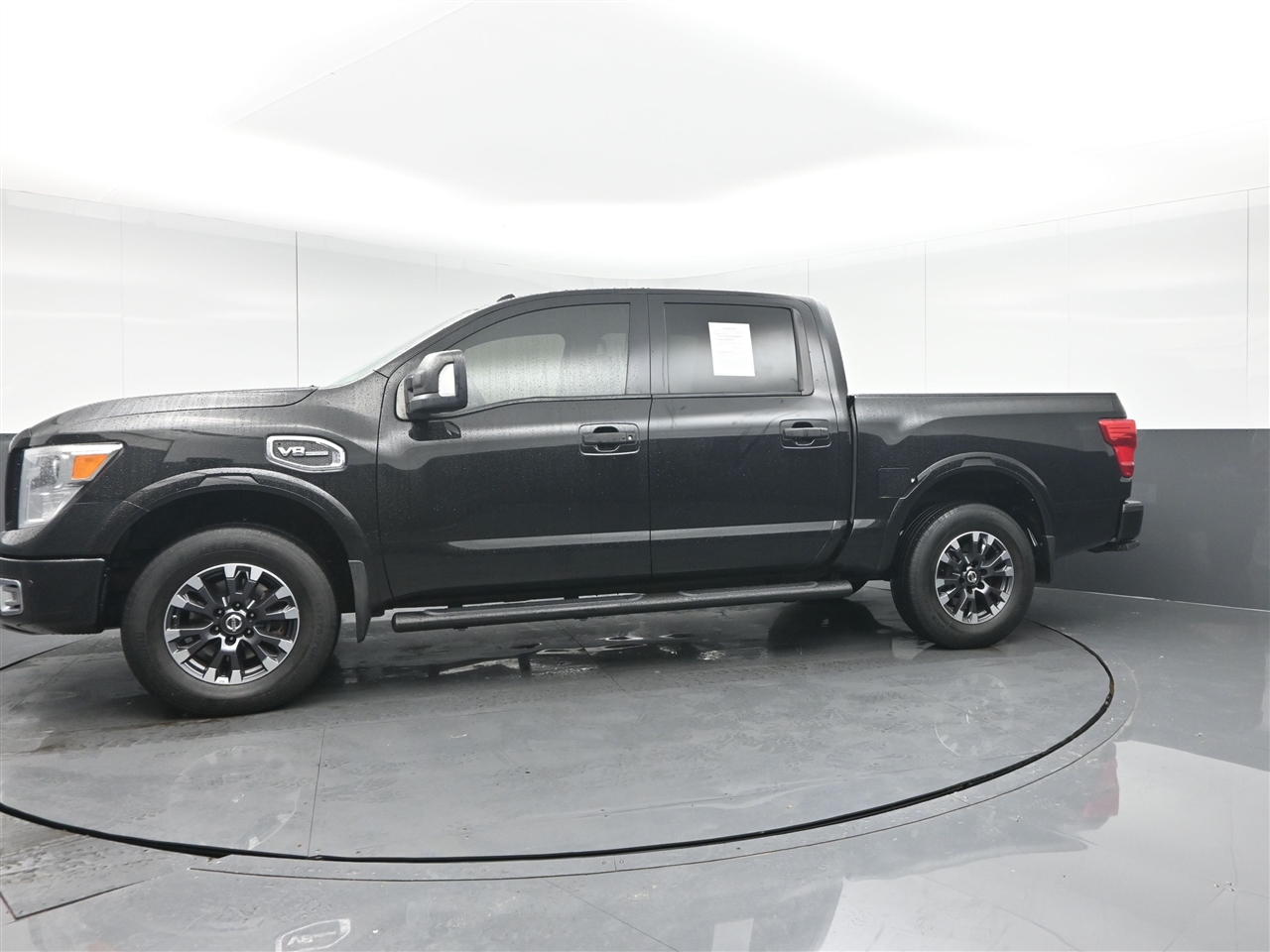 Nissan Titan PRO-4X Crew Cab 4WD 2017