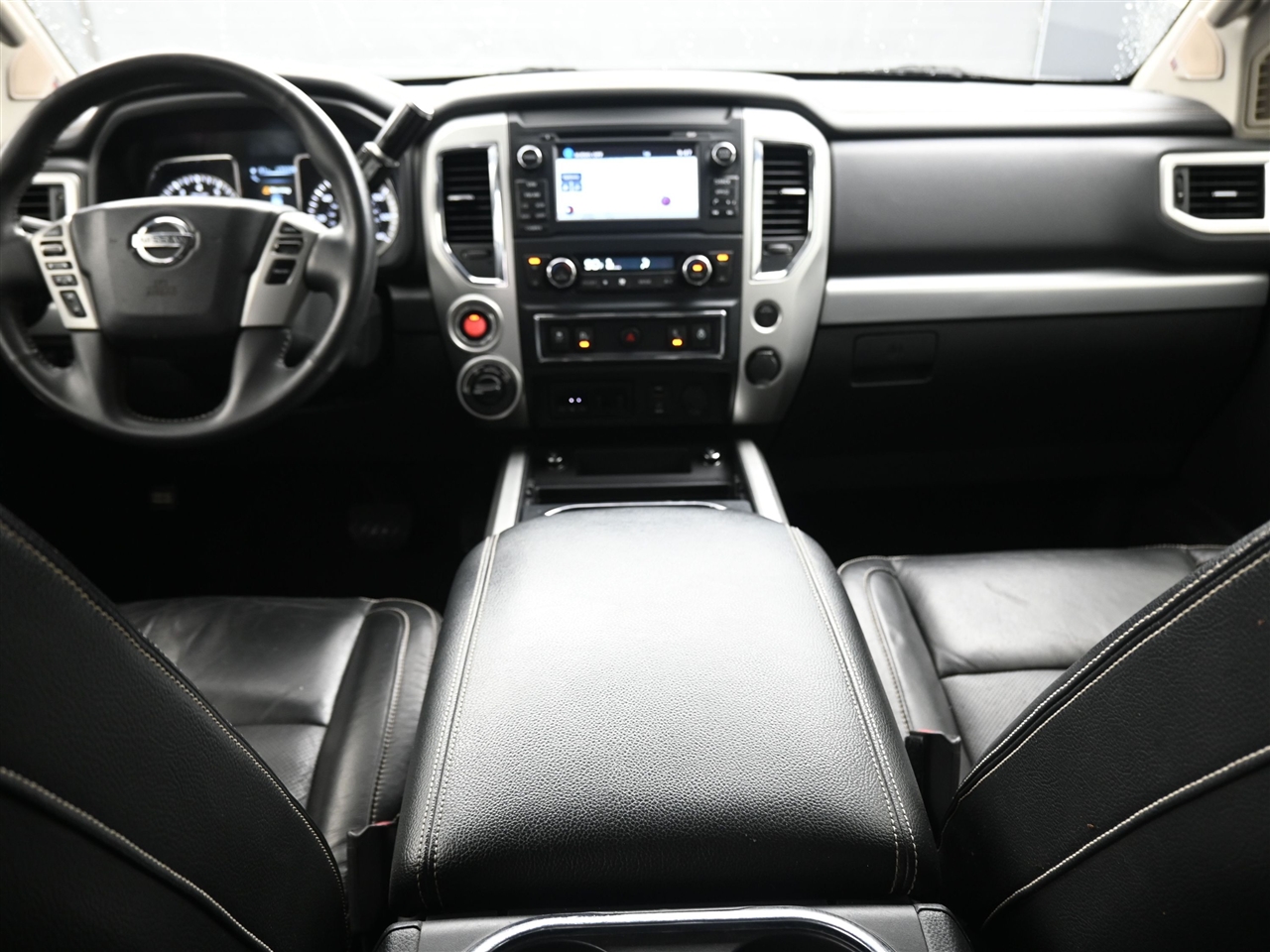 Nissan Titan PRO-4X Crew Cab 4WD 2017