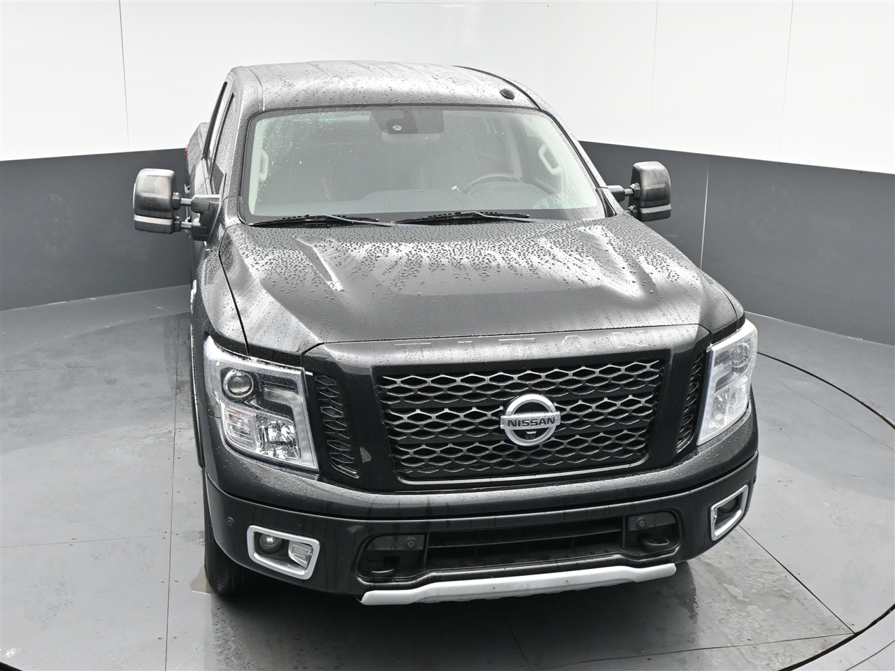 Nissan Titan PRO-4X Crew Cab 4WD 2017