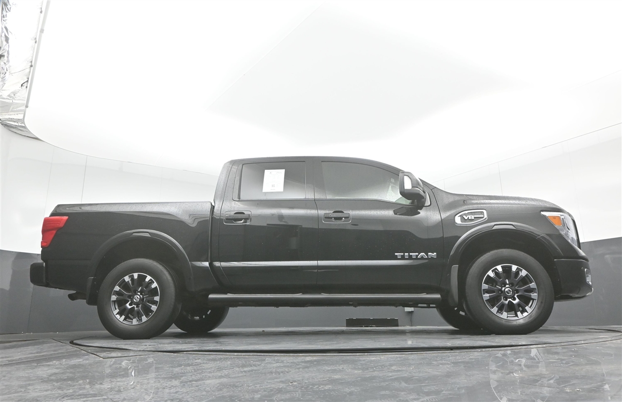 Nissan Titan PRO-4X Crew Cab 4WD 2017