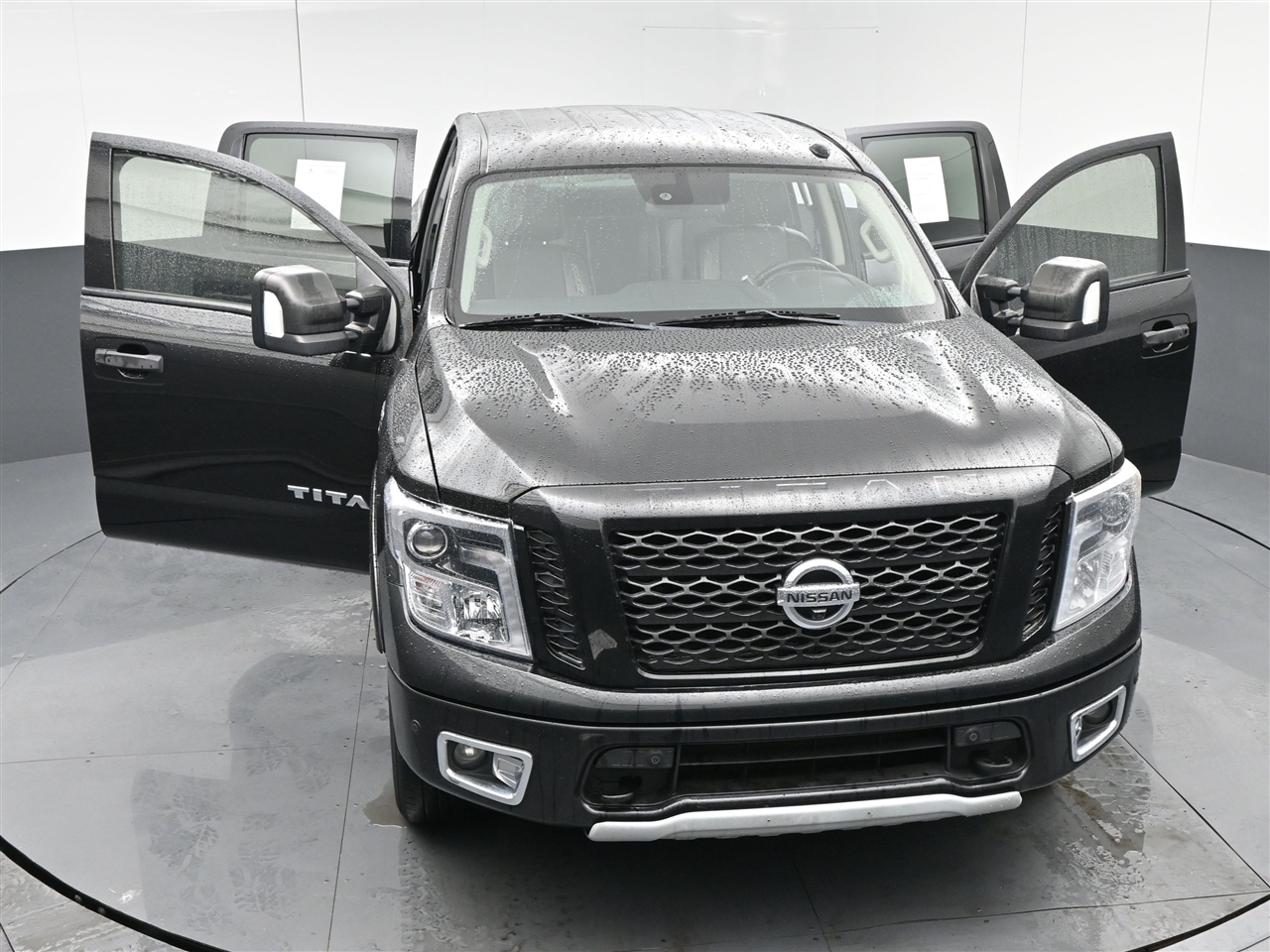 Nissan Titan PRO-4X Crew Cab 4WD 2017