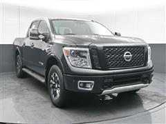 2017 Nissan Titan 