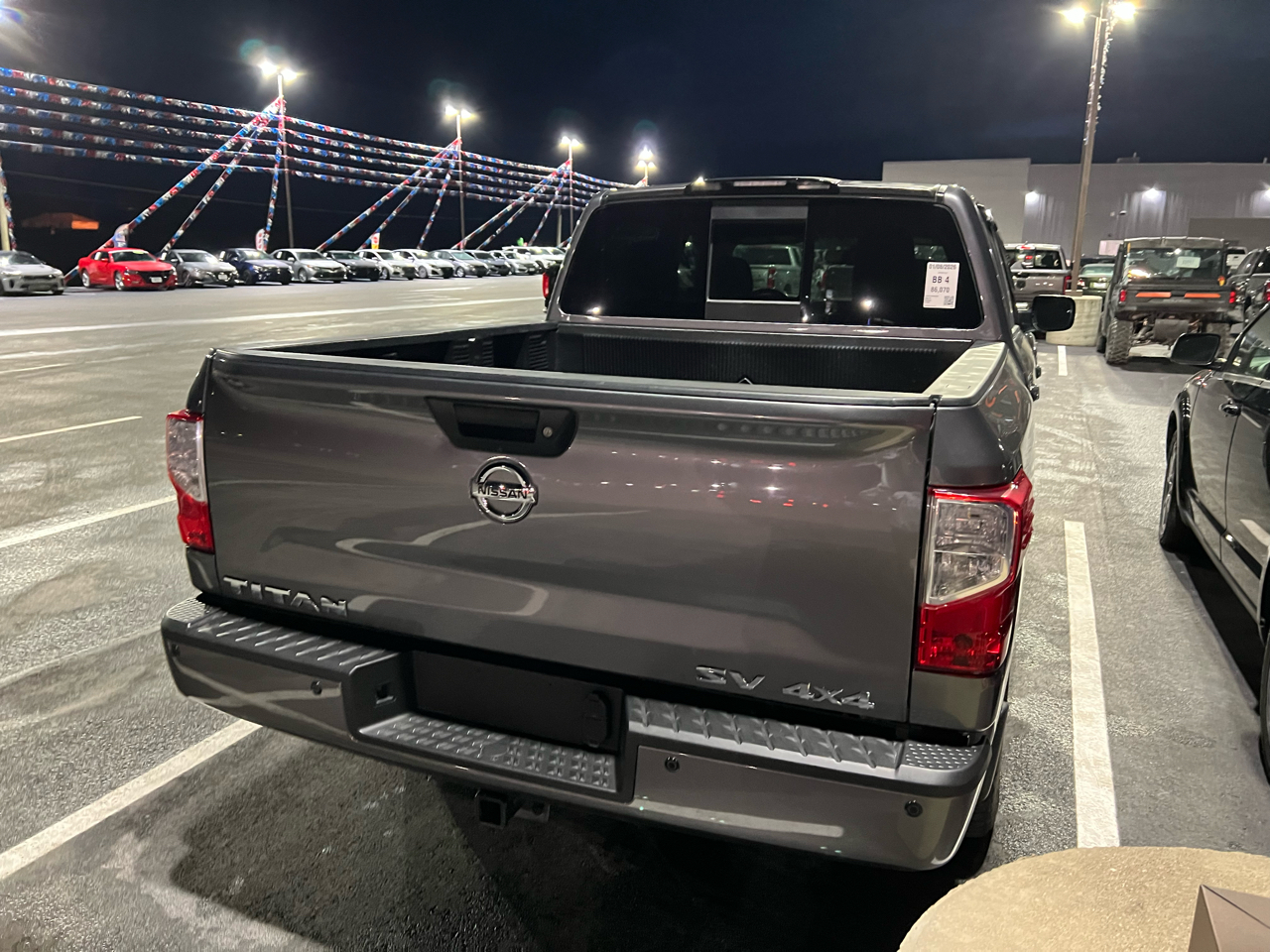 Nissan Titan SV Crew Cab 4WD 2017