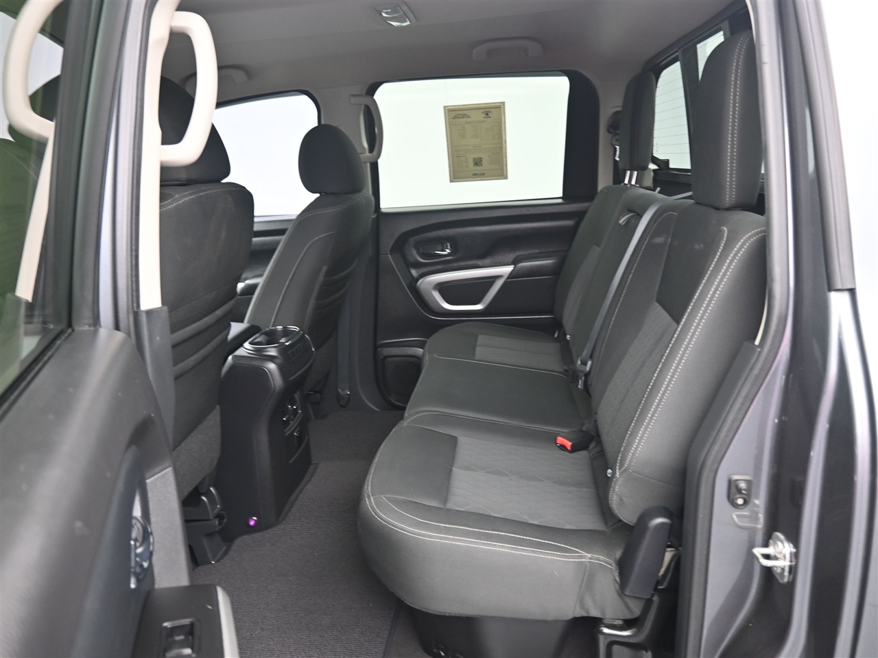 Nissan Titan SV Crew Cab 4WD 2017