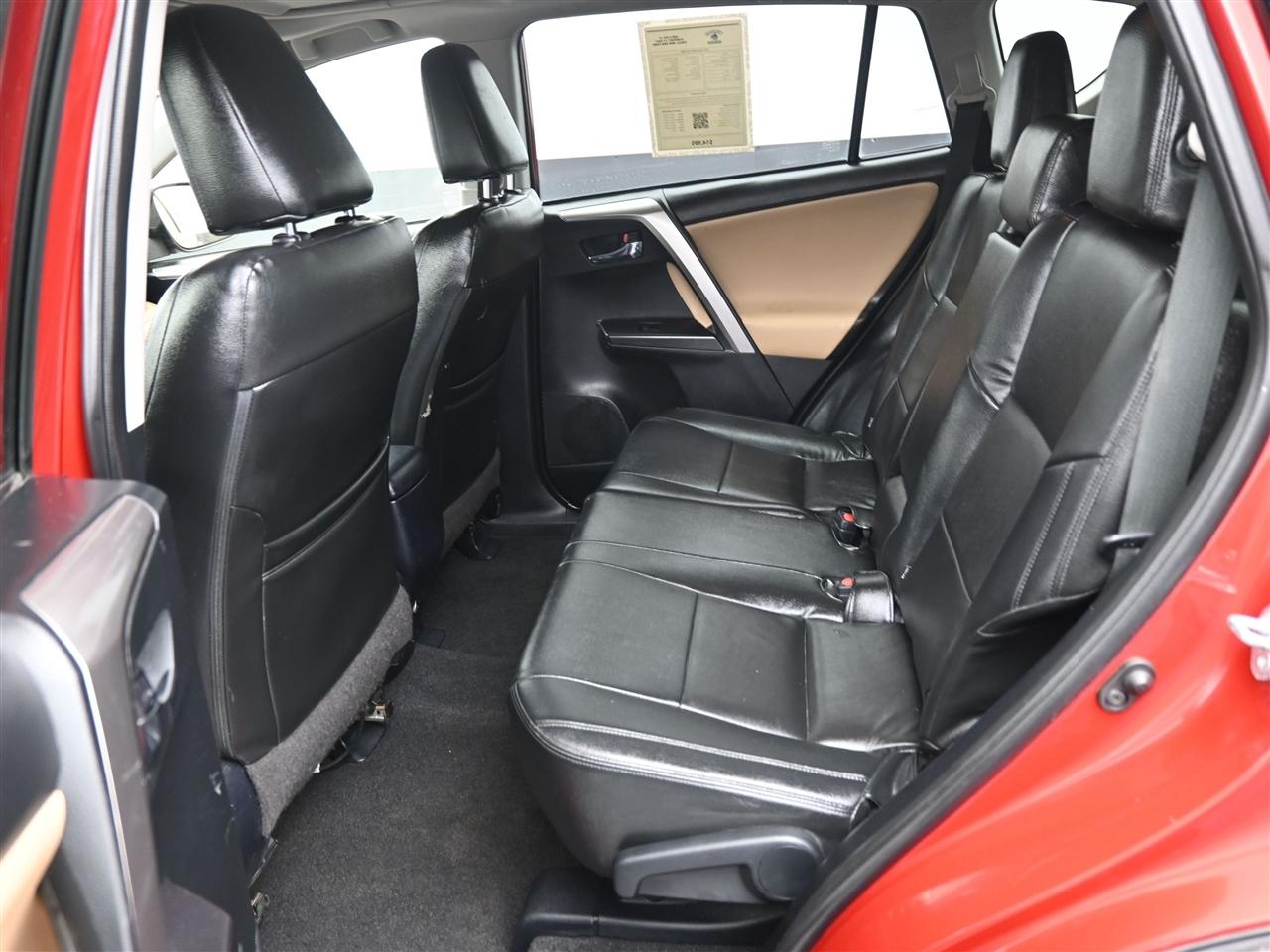 Toyota RAV4 XLE FWD 2016