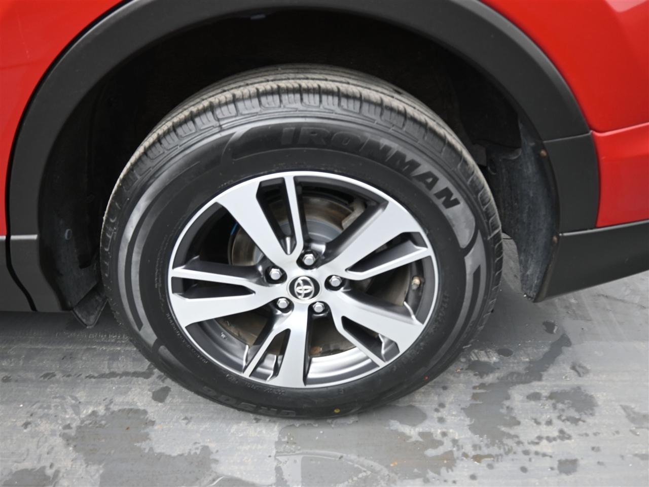 Toyota RAV4 XLE FWD 2016