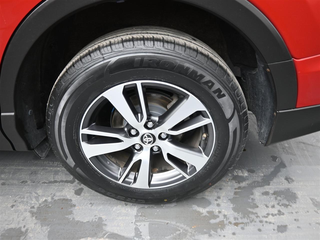 Toyota RAV4 XLE FWD 2016