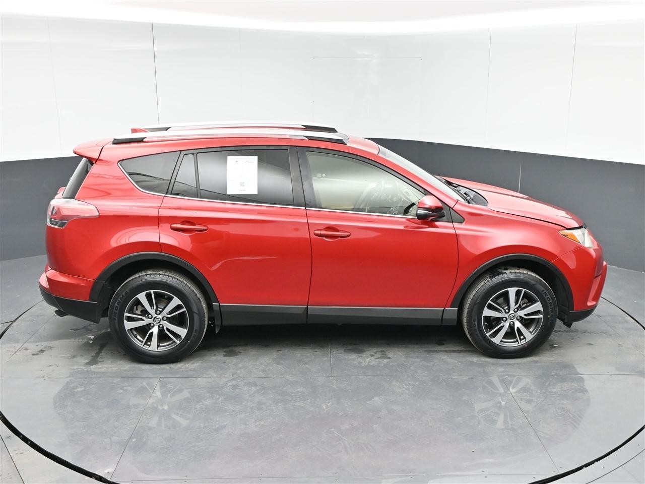 Toyota RAV4 XLE FWD 2016