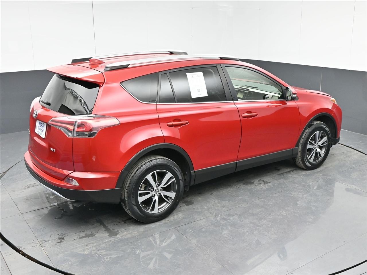 Toyota RAV4 XLE FWD 2016