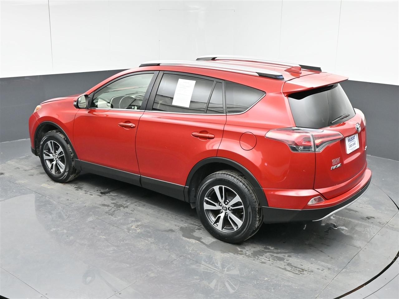 Toyota RAV4 XLE FWD 2016