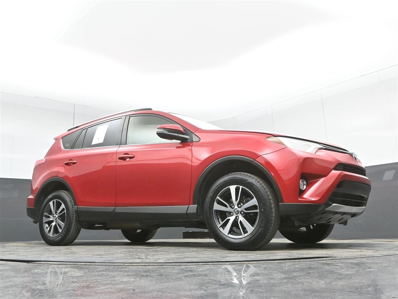 Toyota RAV4 XLE FWD 2016