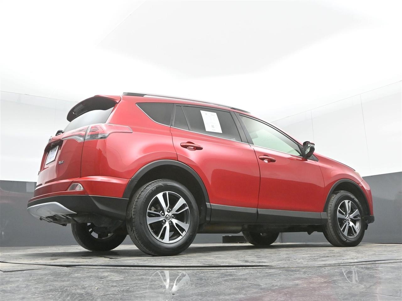 Toyota RAV4 XLE FWD 2016