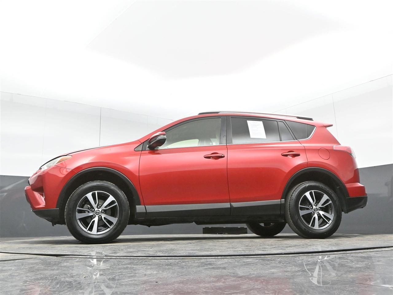 Toyota RAV4 XLE FWD 2016