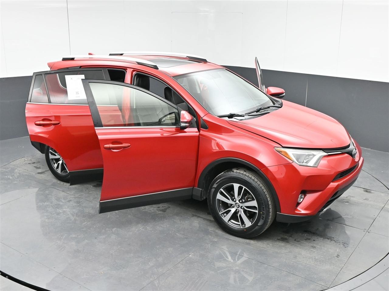 Toyota RAV4 XLE FWD 2016