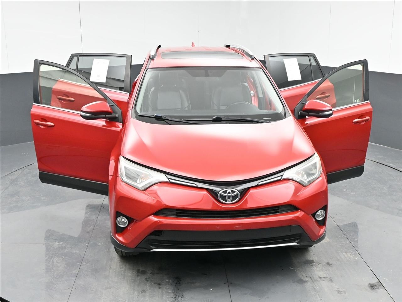 Toyota RAV4 XLE FWD 2016