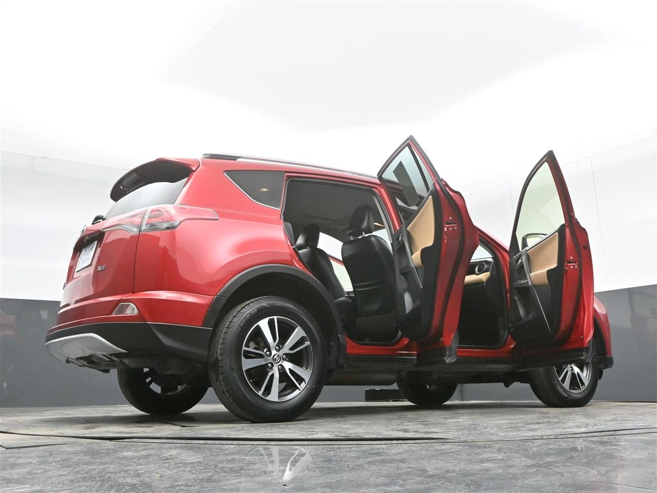 Toyota RAV4 XLE FWD 2016