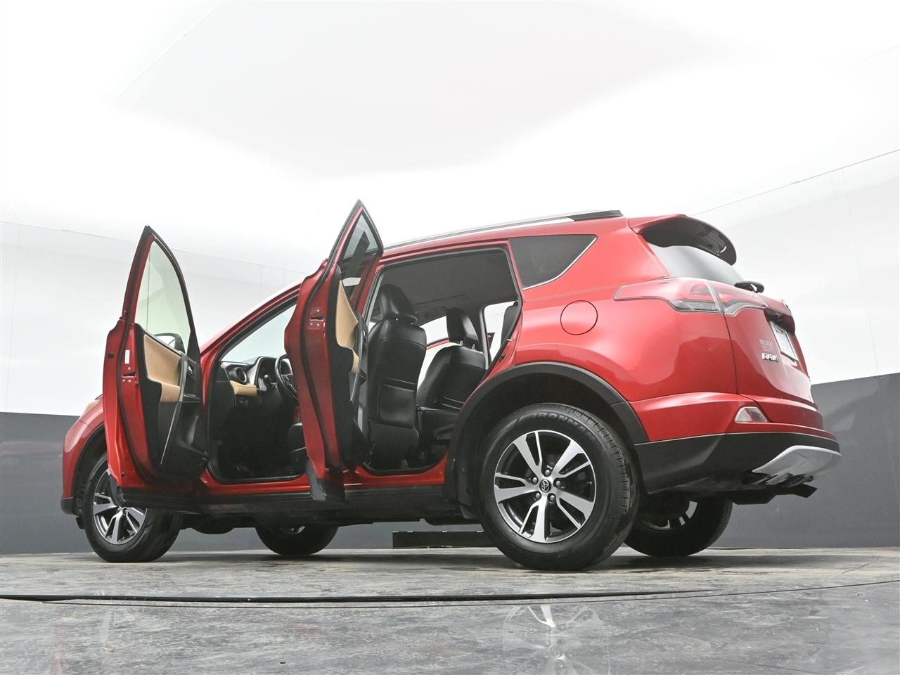 Toyota RAV4 XLE FWD 2016