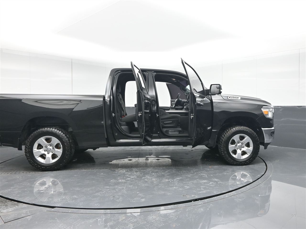 RAM 1500 Big Horn Quad Cab 4WD 2019