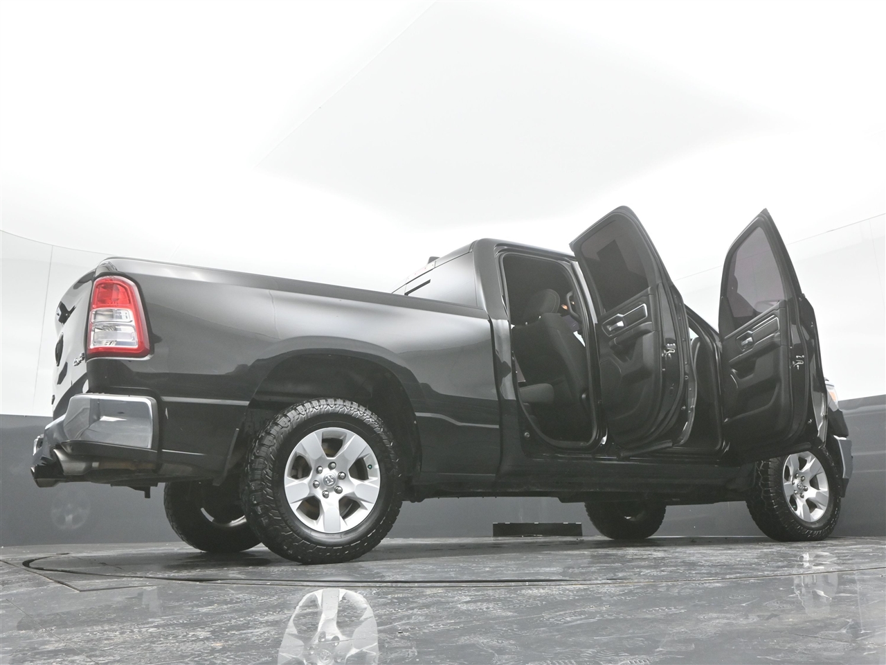 RAM 1500 Big Horn Quad Cab 4WD 2019