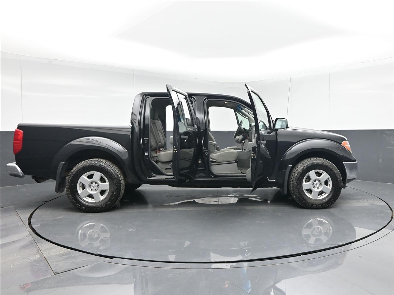 Nissan Frontier SE Crew Cab 4WD 2007