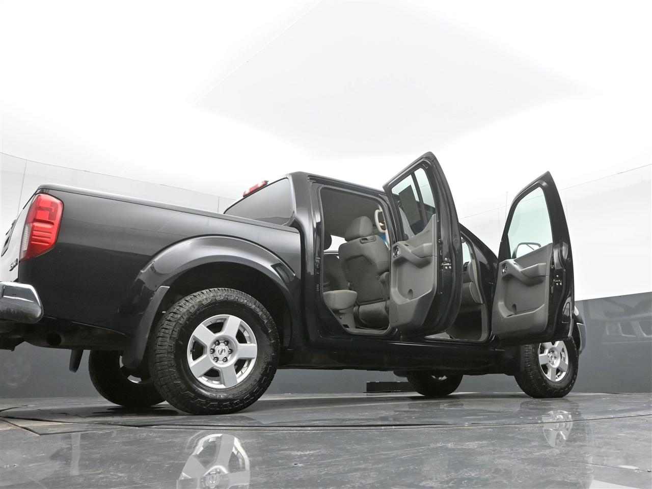 Nissan Frontier SE Crew Cab 4WD 2007