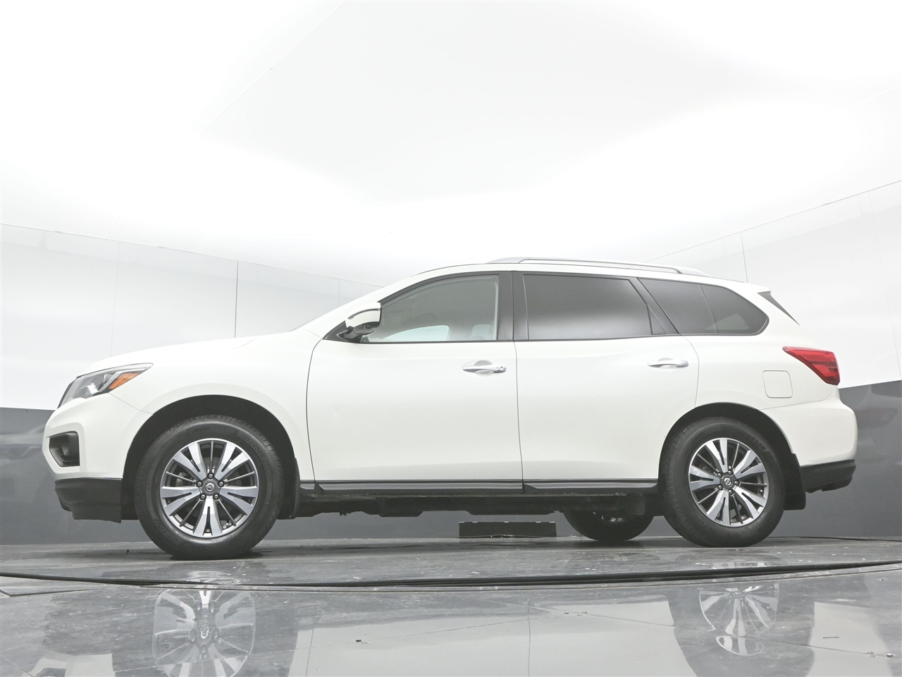 Nissan Pathfinder SL 4WD 2017