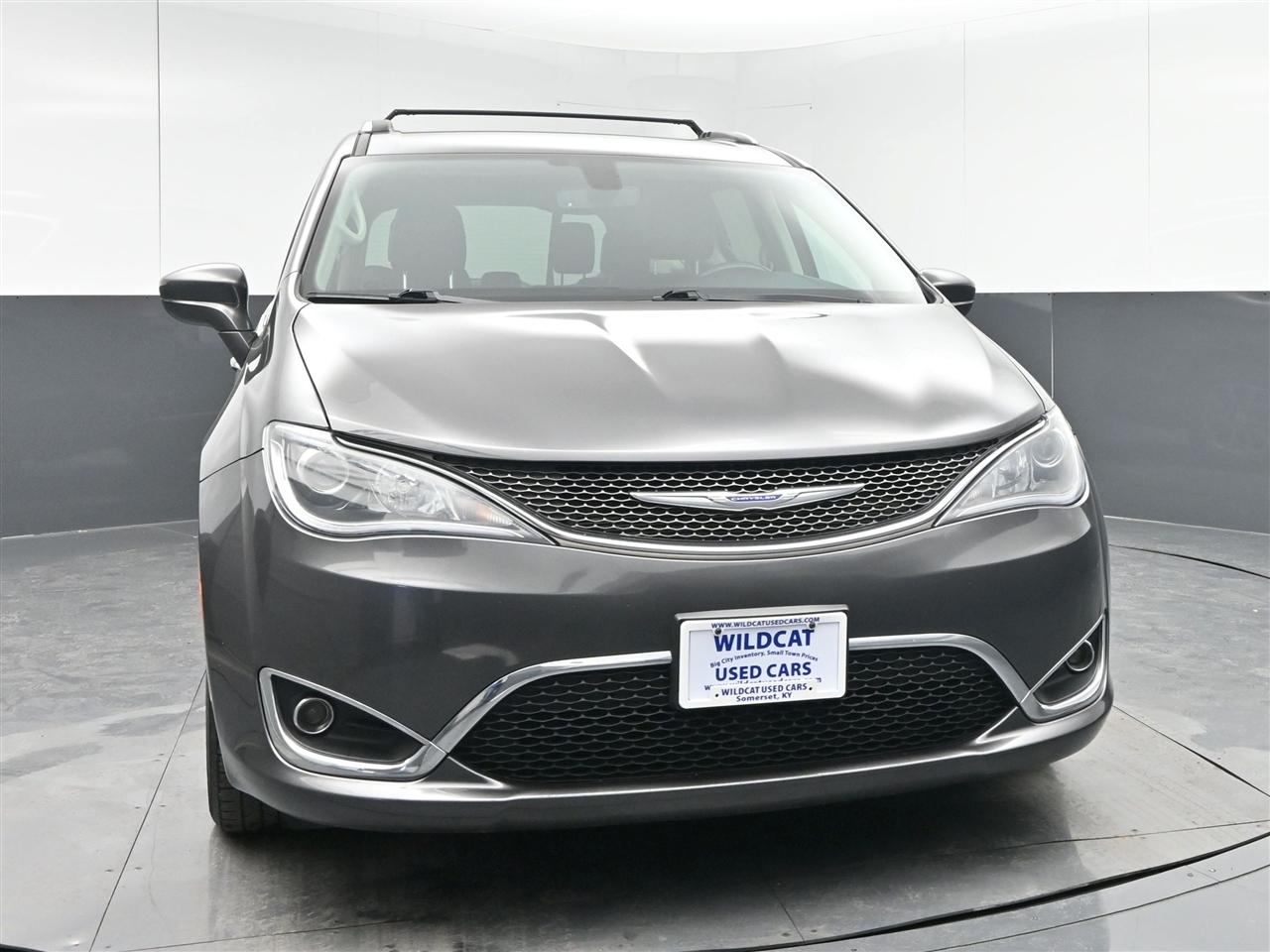 Chrysler Pacifica Touring-L Plus 2020