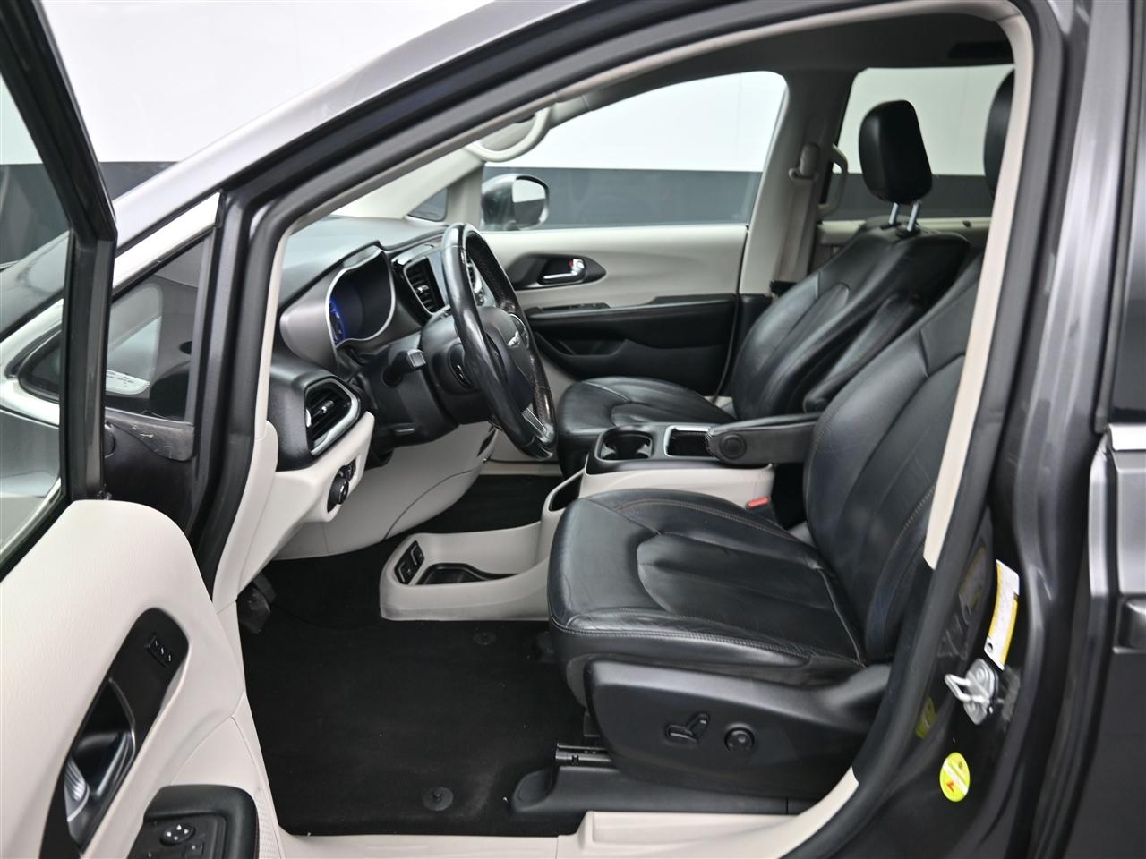 Chrysler Pacifica Touring-L Plus 2020