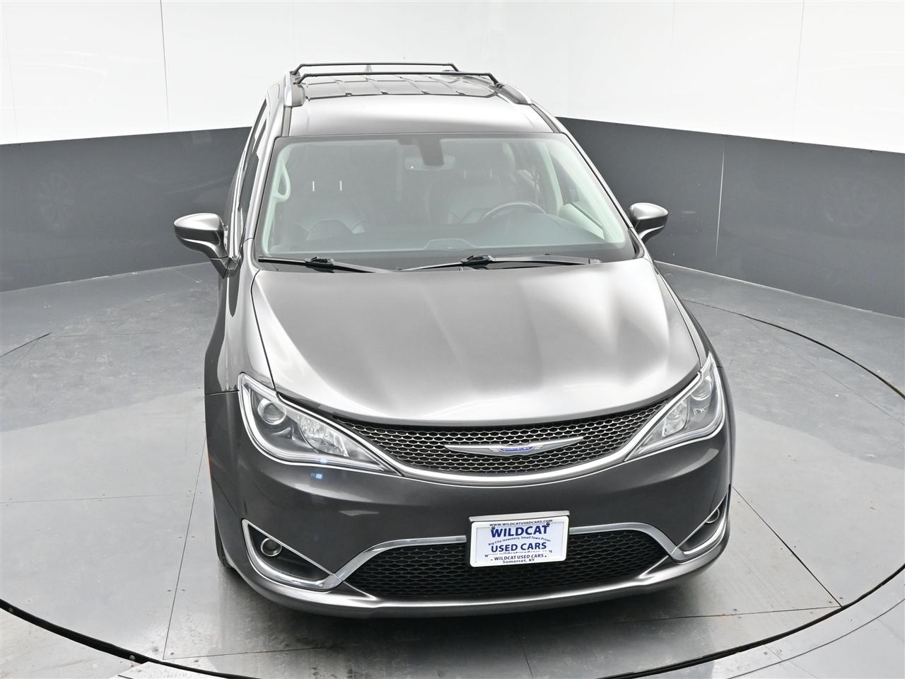 Chrysler Pacifica Touring-L Plus 2020