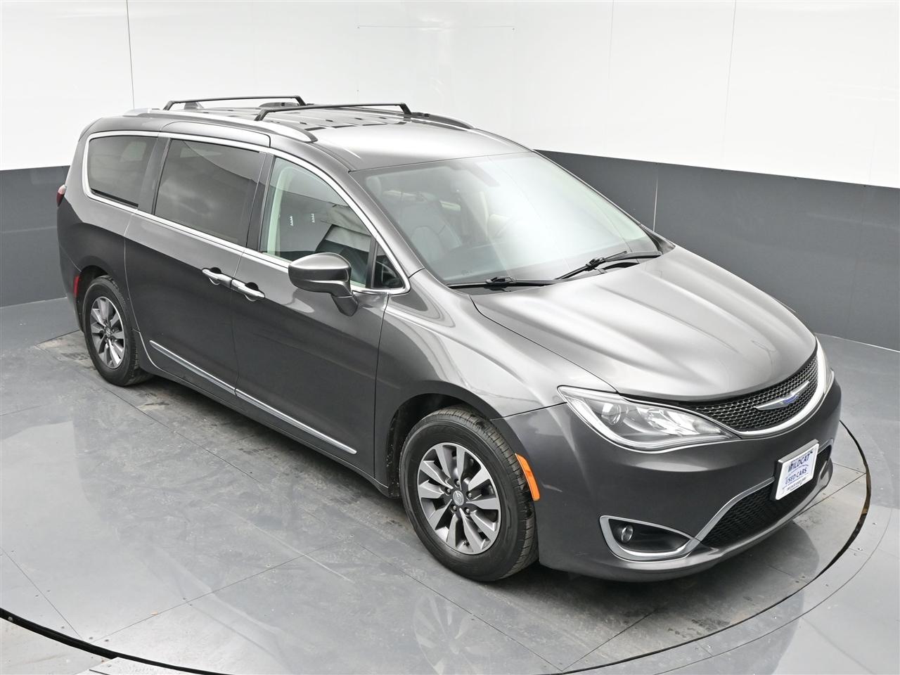 Chrysler Pacifica Touring-L Plus 2020