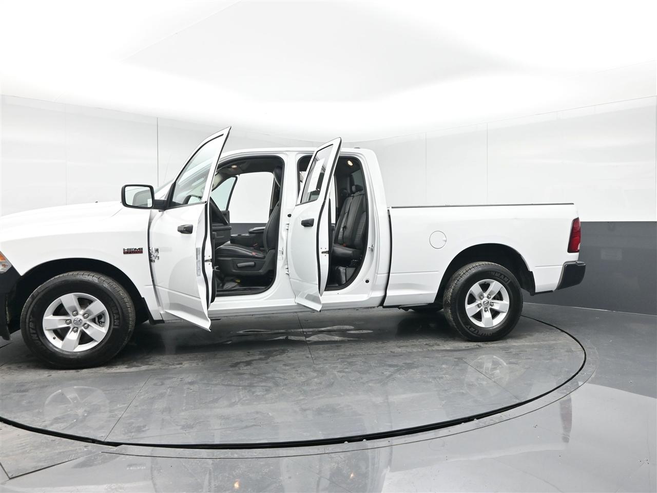 RAM 1500 Classic Tradesman Quad Cab 2WD 2023