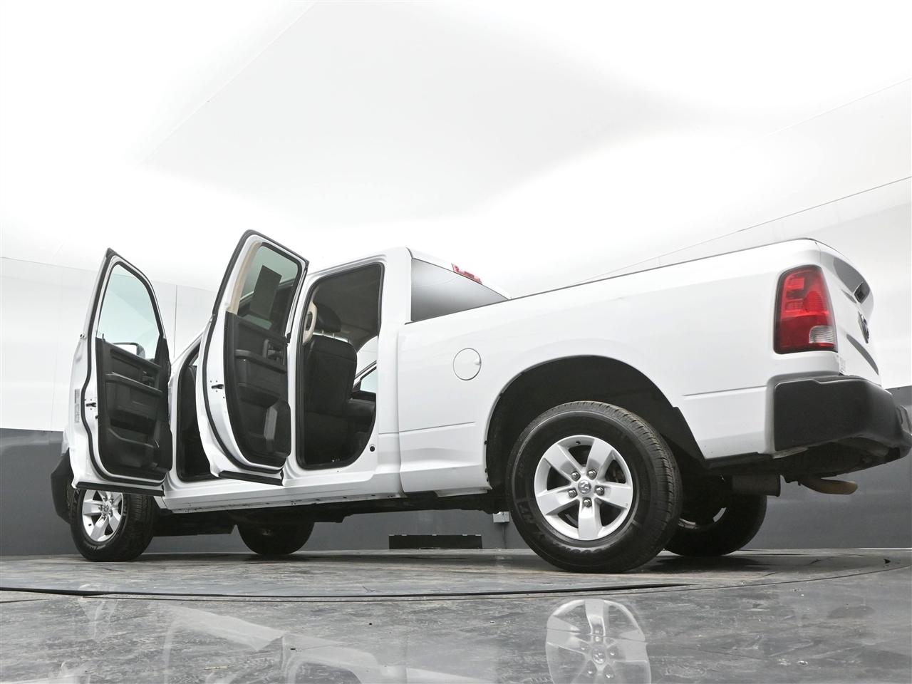 RAM 1500 Classic Tradesman Quad Cab 2WD 2023
