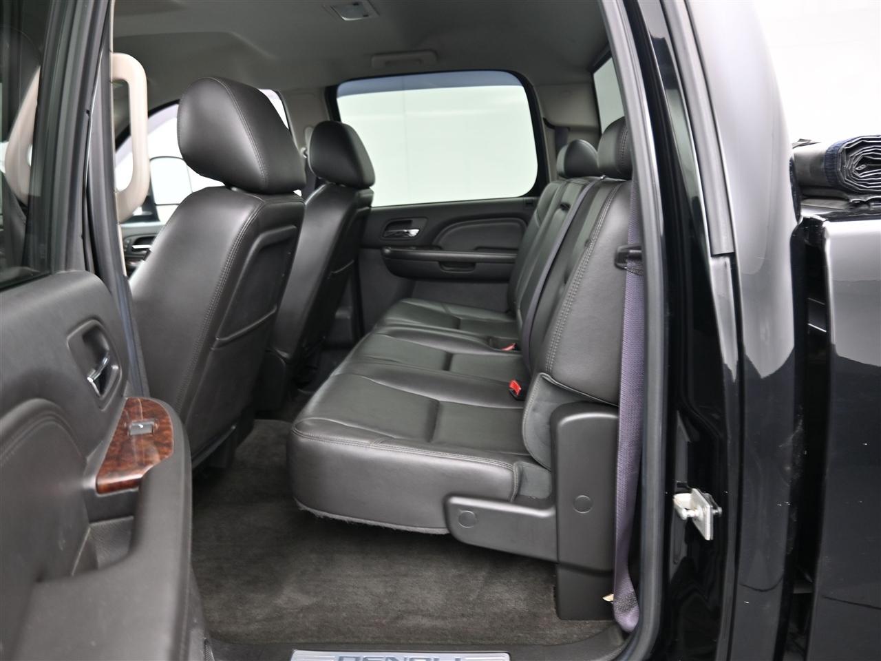 GMC Sierra 3500HD Denali Crew Cab SRW 4WD 2013