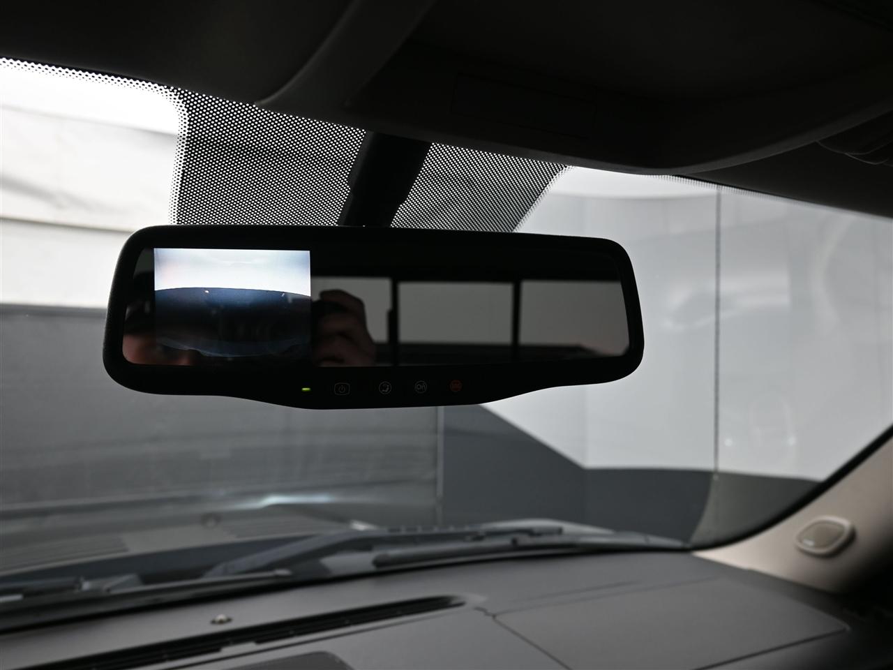 GMC Sierra 3500HD Denali Crew Cab SRW 4WD 2013