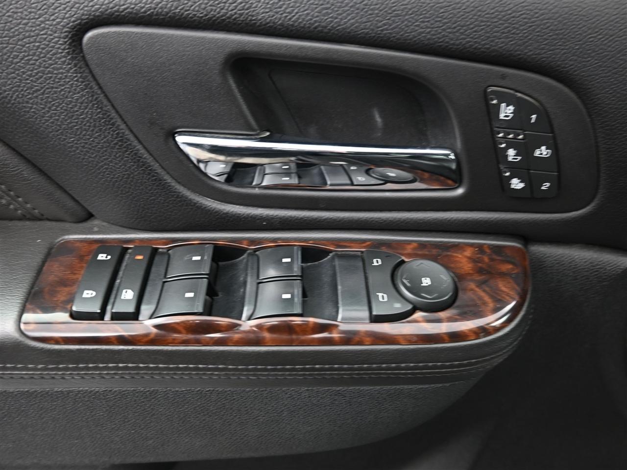 GMC Sierra 3500HD Denali Crew Cab SRW 4WD 2013