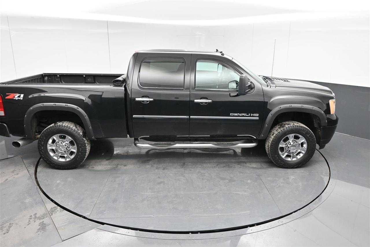 GMC Sierra 3500HD Denali Crew Cab SRW 4WD 2013