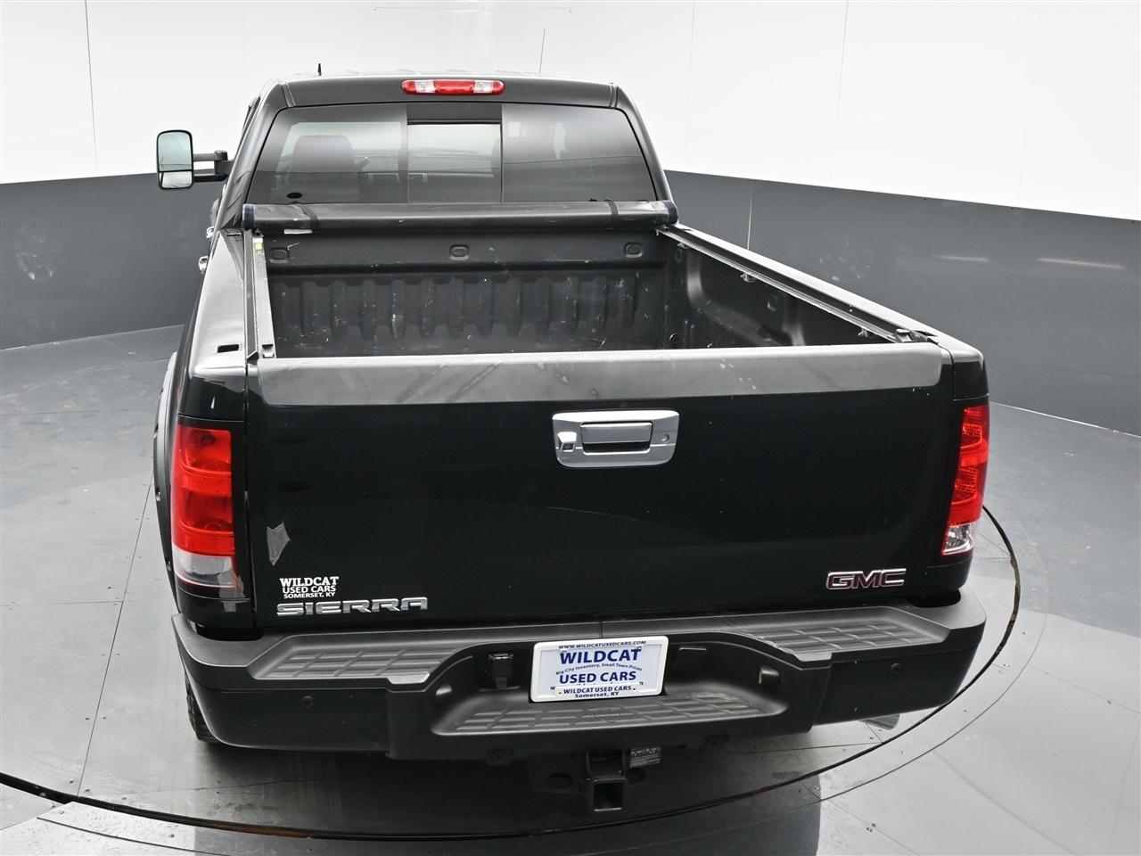 GMC Sierra 3500HD Denali Crew Cab SRW 4WD 2013