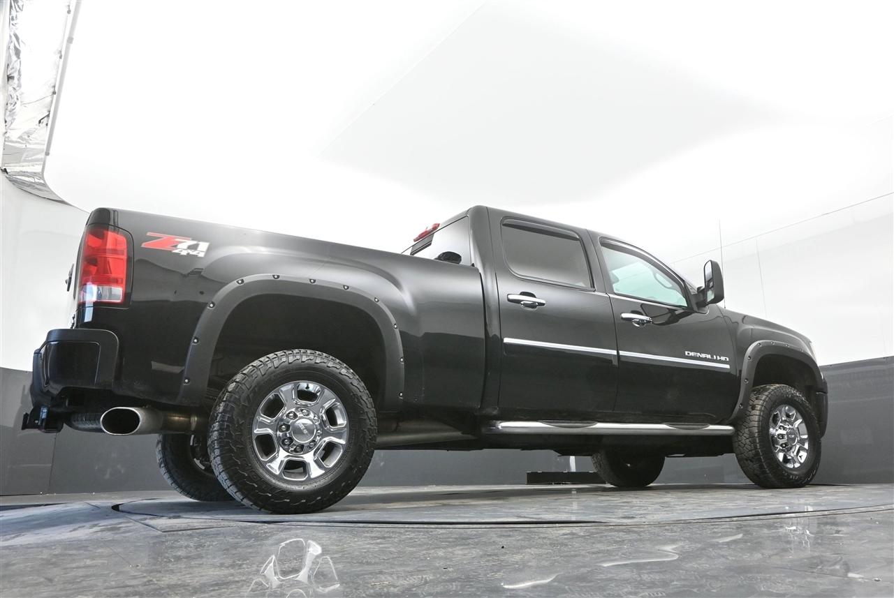 GMC Sierra 3500HD Denali Crew Cab SRW 4WD 2013