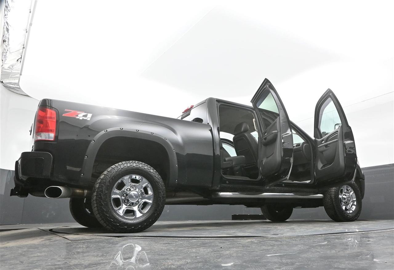 GMC Sierra 3500HD Denali Crew Cab SRW 4WD 2013