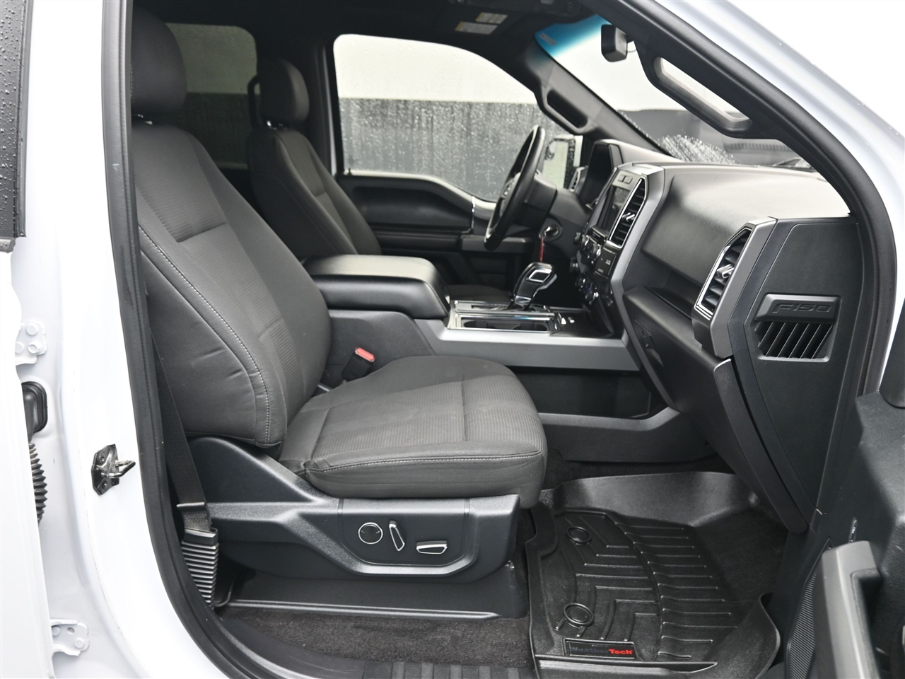 Ford F-150 XLT SuperCrew 5.5-ft. Bed 4WD 2016