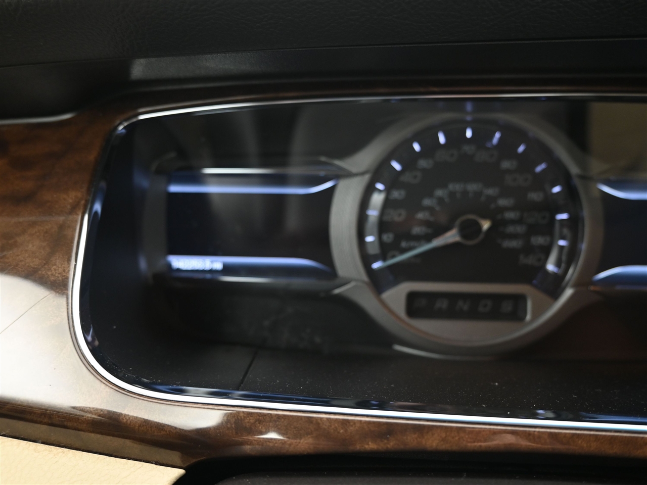 Ford Taurus Limited FWD 2014