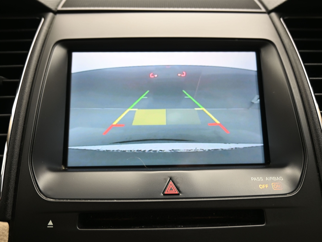 Ford Taurus Limited FWD 2014